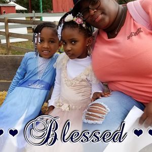 Meet your Posher, Linda